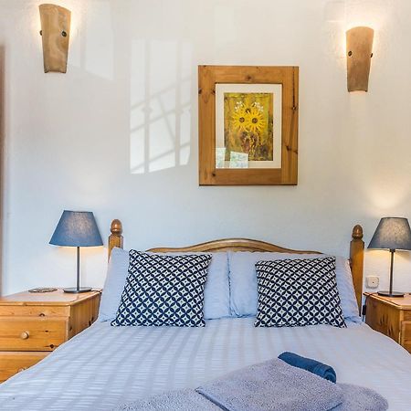 Casa Mundo - 16Th Century Traditional White Village House With Pool Pinos del Valle 外观 照片