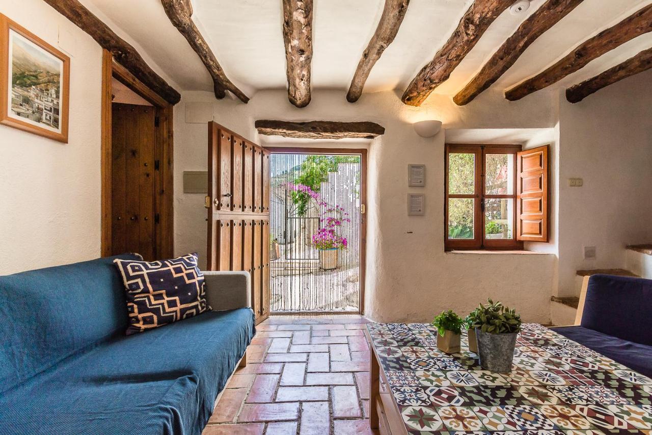 Casa Mundo - 16Th Century Traditional White Village House With Pool Pinos del Valle 外观 照片