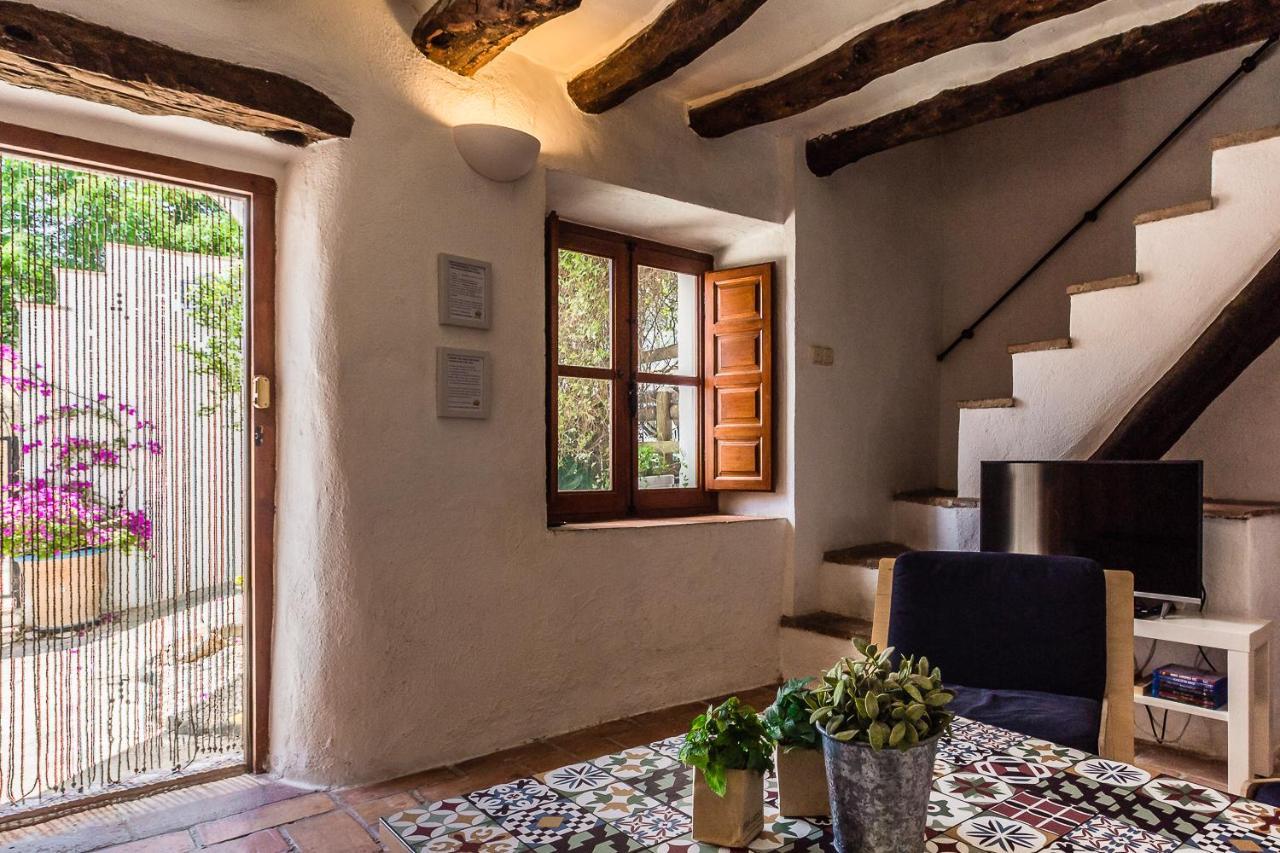 Casa Mundo - 16Th Century Traditional White Village House With Pool Pinos del Valle 外观 照片